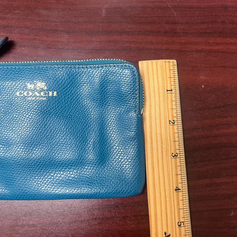 ⭐️⚡️Coach Blue Leather Wristlet - Picture 11 of 12